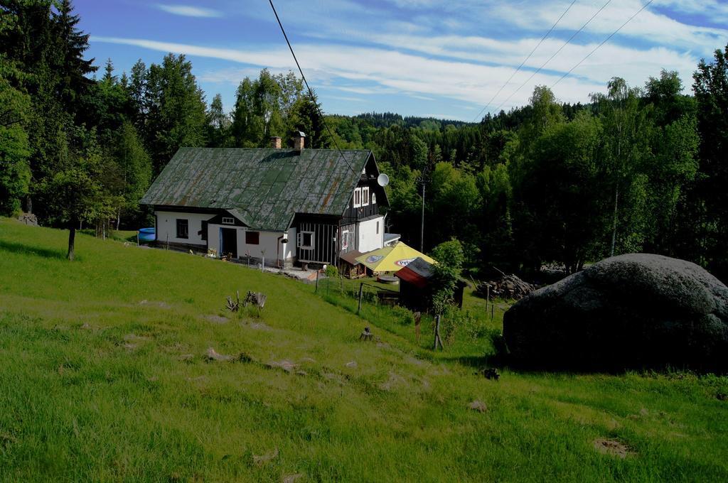 Na Slunecni Pohadkova Chaloupka Ve Sladke Dire Příchovice المظهر الخارجي الصورة